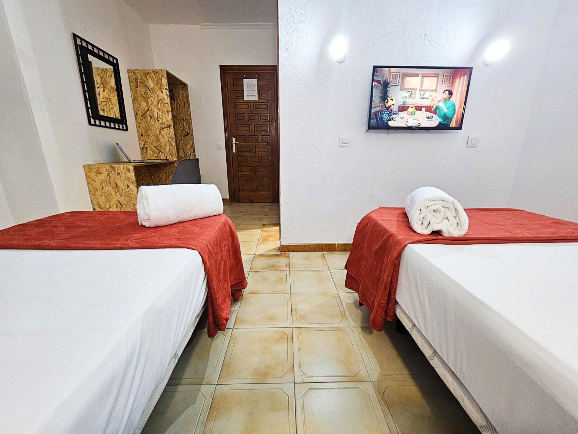 Hotel San Vicente - Centro Playa コニル・デ・ラ・フロンテラ エクステリア 写真