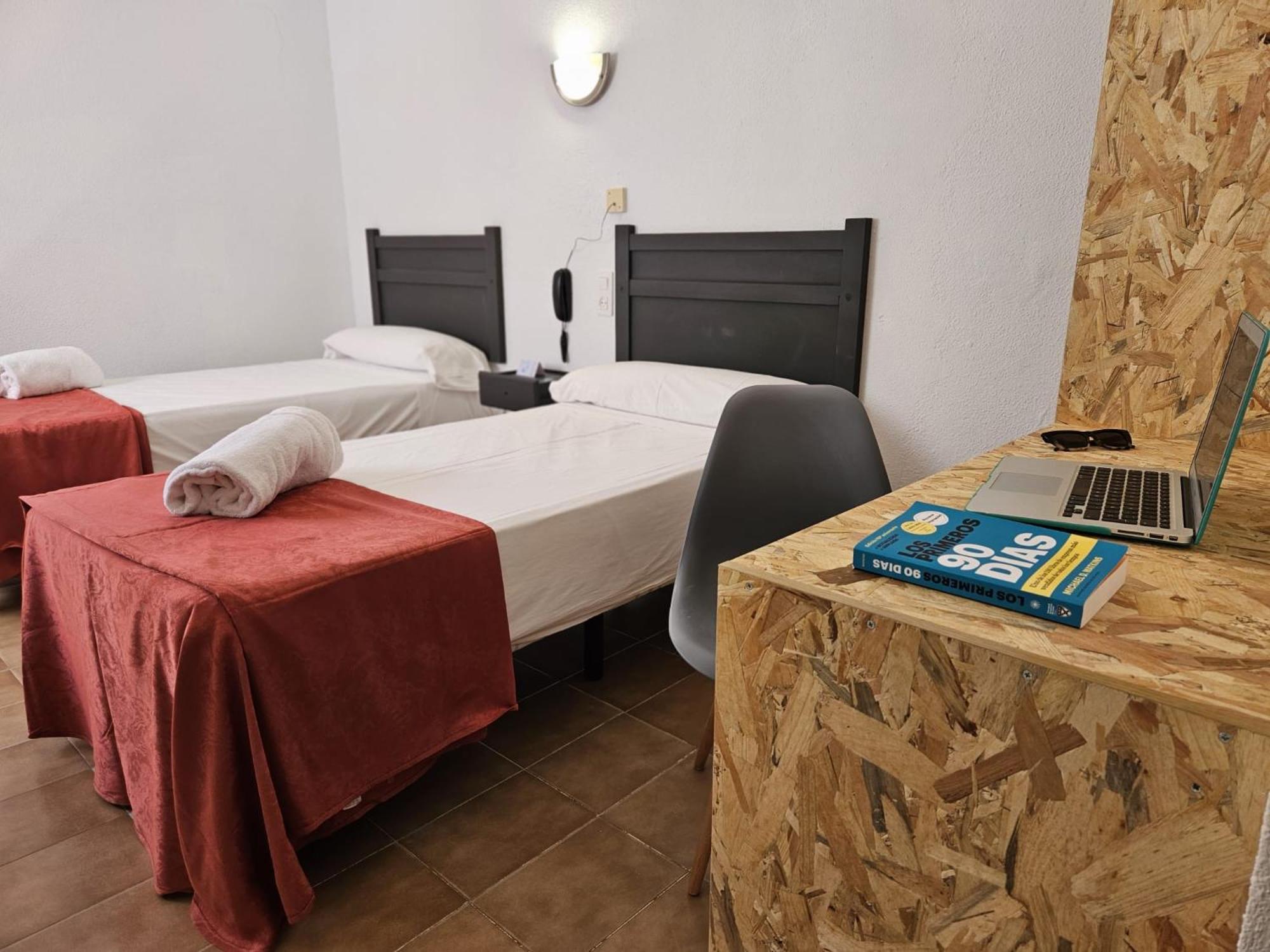 Hotel San Vicente - Centro Playa コニル・デ・ラ・フロンテラ 部屋 写真