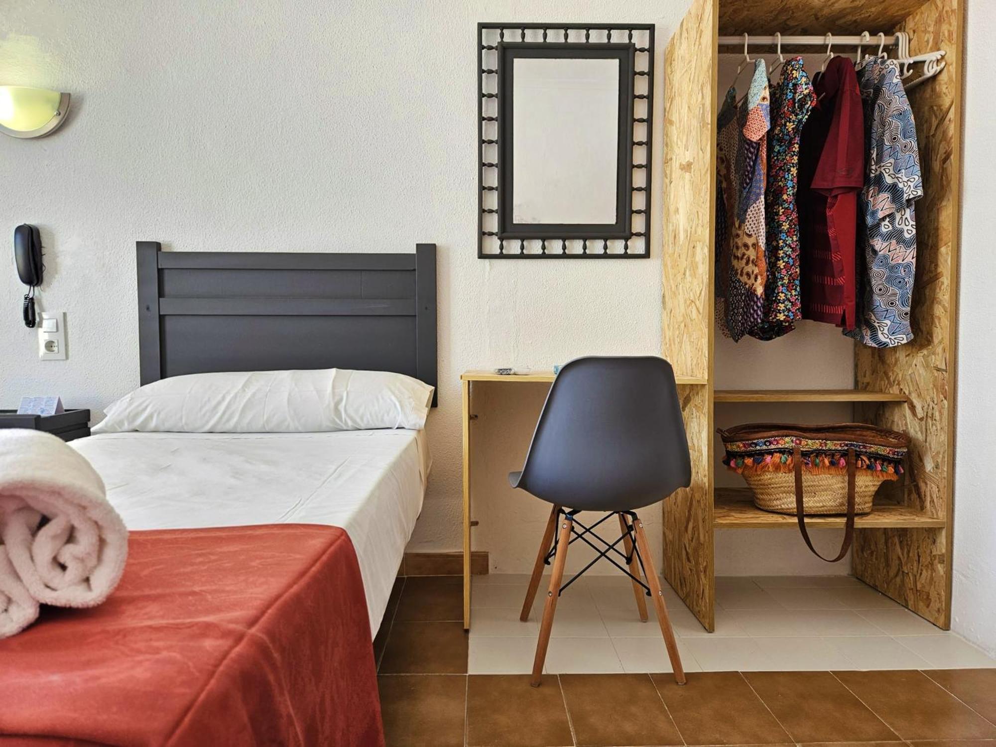 Hotel San Vicente - Centro Playa コニル・デ・ラ・フロンテラ エクステリア 写真