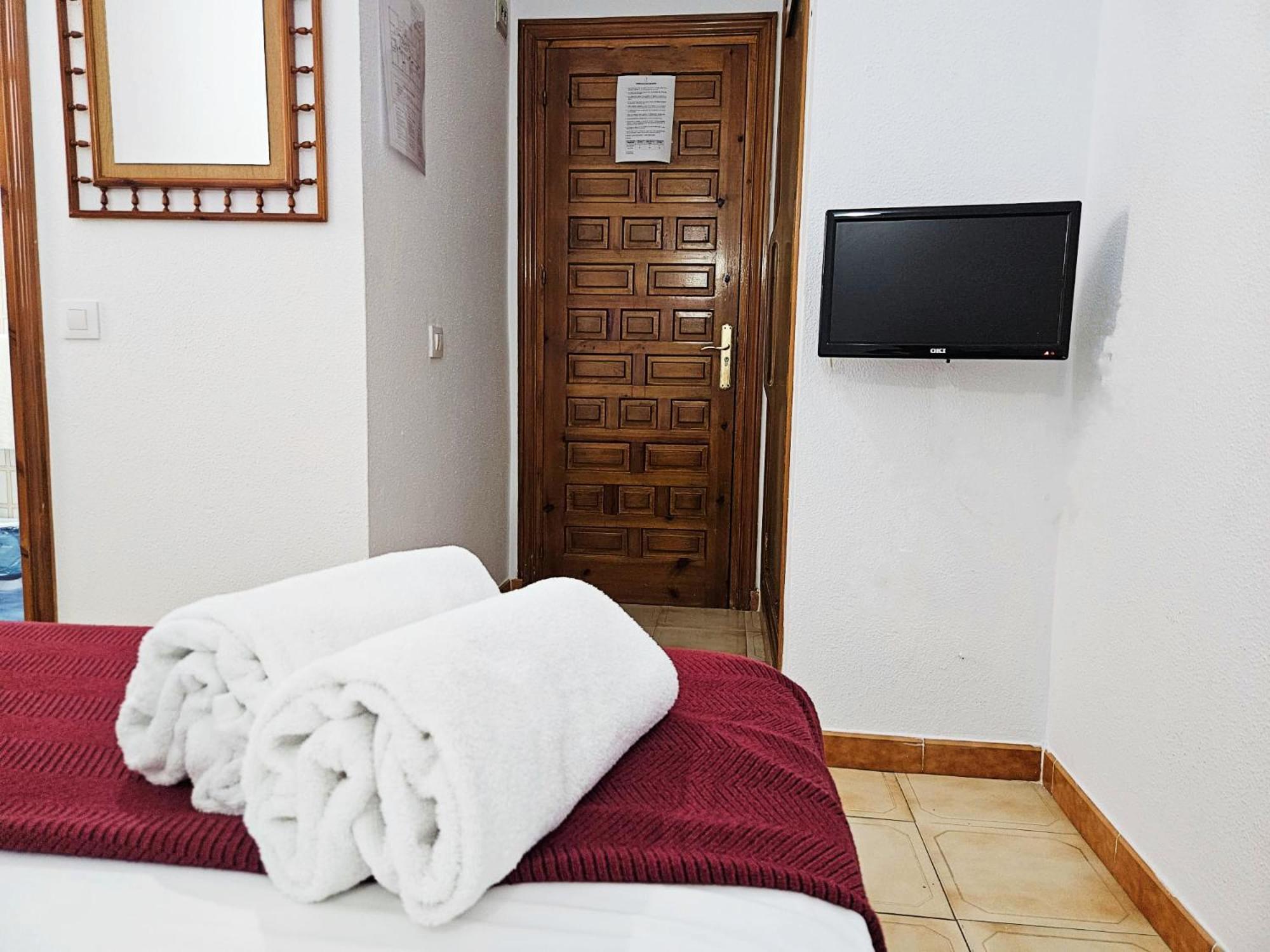 Hotel San Vicente - Centro Playa コニル・デ・ラ・フロンテラ エクステリア 写真
