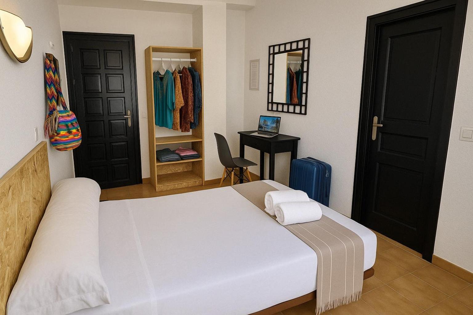 Hotel San Vicente - Centro Playa コニル・デ・ラ・フロンテラ エクステリア 写真